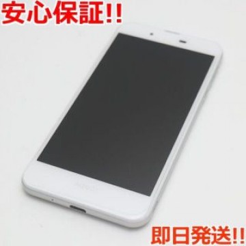 新品同様 au SHV37 AQUOS U プラチナ×ホワイト