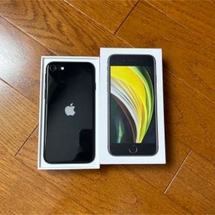iPhone se 第2世代　64GB SIMフリー　本体　ブラック