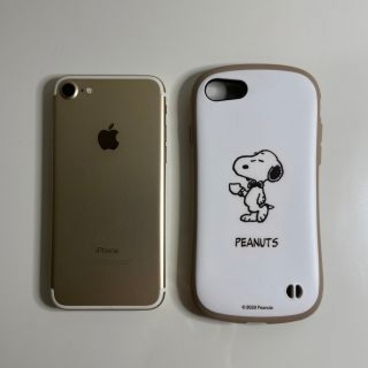 iPhone7 ゴールド　本体