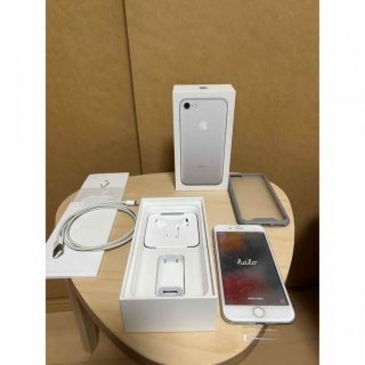 iPhone7 バッテリー81% 外装美品　SIMロック解除済　付属品箱有り