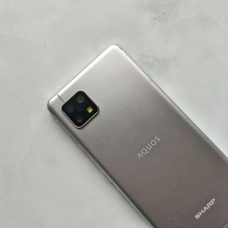 AQUOS SENSE4 本体