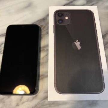 iPhone 11 ブラック 256GB SIMフリー　ケース付き