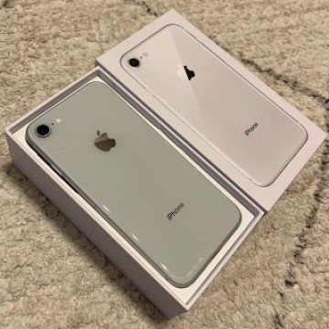 iPhone8 本体　シルバー　64GB