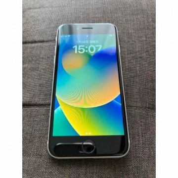 iPhone se2 第二世代　64GB SIMフリー