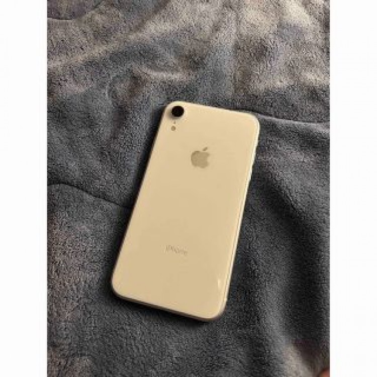 Apple iPhone XR 128GB ホワイト MT0J2J/