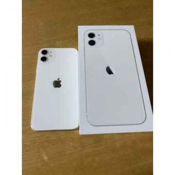iPhone11 64GB ホワイト　docomo