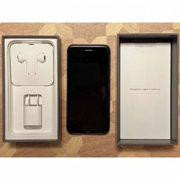 iPhone 8 スペースグレイ　64GB