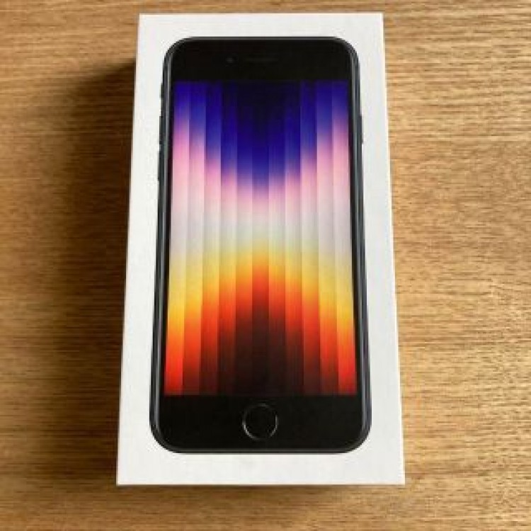 iPhone SE (第3世代) ミッドナイト 64 GB au