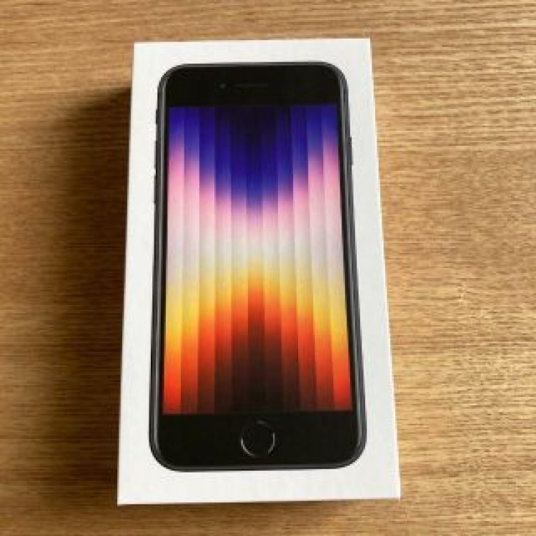 iPhone SE (第3世代) ミッドナイト 64 GB au