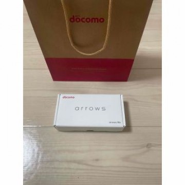 arows we ホワイト　新品未使用　F-51B docomo SIMフリー