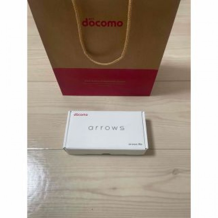 arows we ホワイト　新品未使用　F-51B docomo SIMフリー