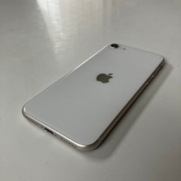 アップル iPhoneSE 第3世代 64GB スターライト
