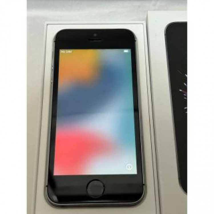 iPhone SE 第1世代 Space Gray 64 GB SIMフリー