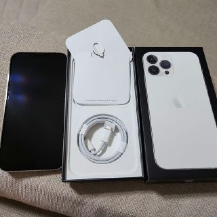 美品 iPhone 13 Pro Max シルバー 256GB SIMフリー