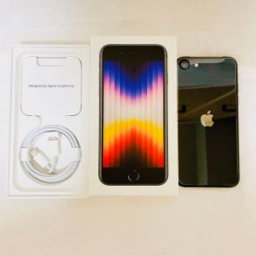 新品未使用　iPhone SE3 64GB (au、ブラック、判定〇)