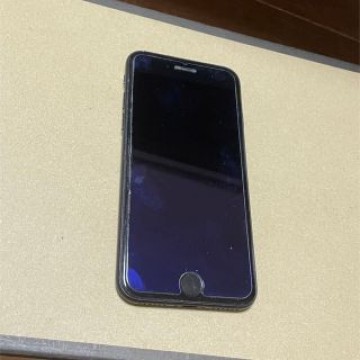 iPhone７本体　３２G  au  超美品
