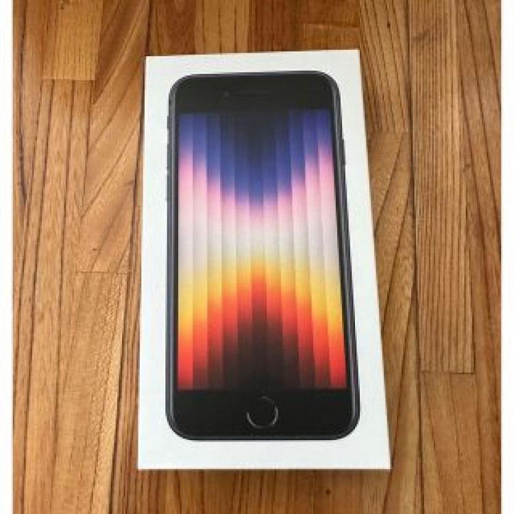 iPhone se 第3世代　64Gb ミッドナイトブラック