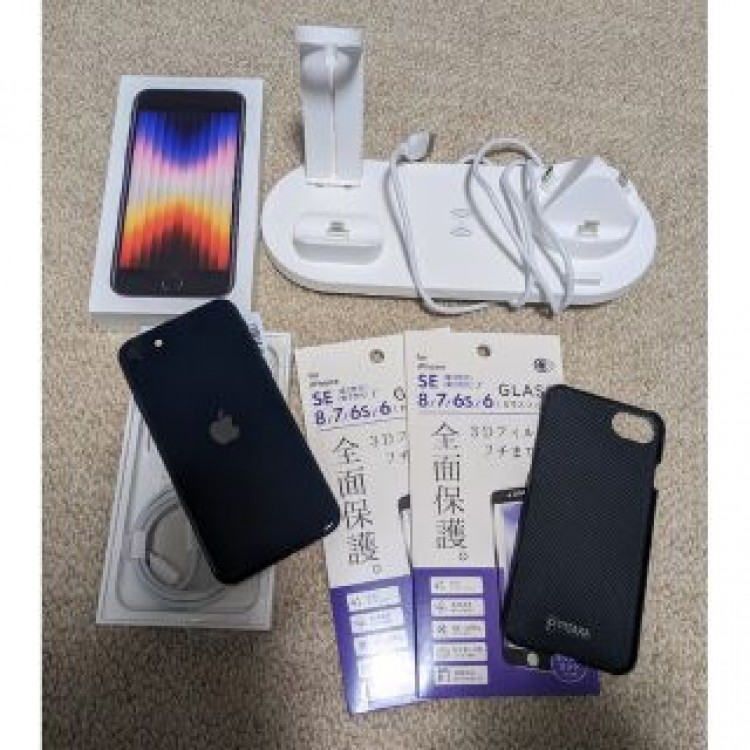 【美品】iPhone  SE3 128GB ミッドナイト PITAKAケース他