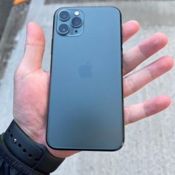 iPhone 11 Pro 256GB ミッドナイトグリーン　本体