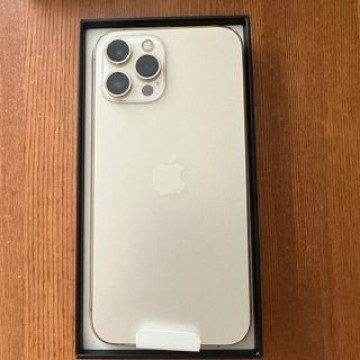 美品　Apple iPhone 12 Pro Max 256GB SIMフリー