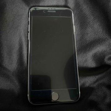 ★新品同様★ iPhoneSE第3世代★64GB スターライト　SIMフリー
