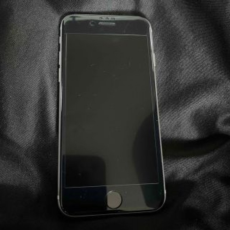 ★新品同様★ iPhoneSE第3世代★64GB スターライト　SIMフリー