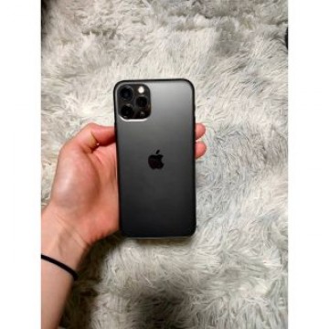 【中古美品】iPhone 11pro 本体