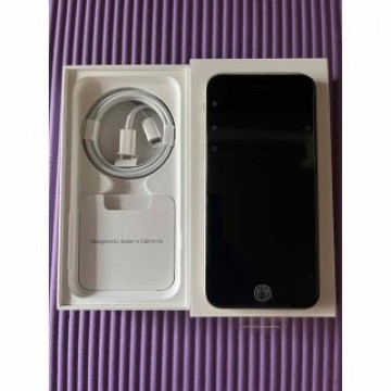 iPhone SE3 スターライト64GB SIMフリー 新品未使用品 第3世代