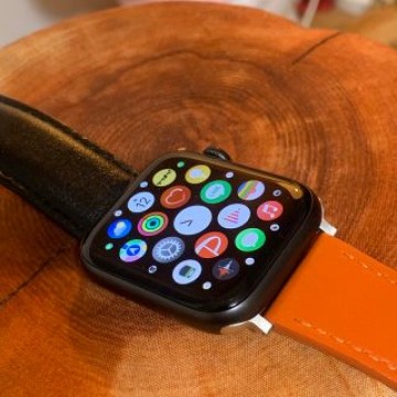 Applewatch SE 本体 スペースグレイ 良品 バッテリー87%