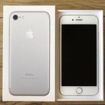【SIMフリー】iPhone7  35GB  シルバー