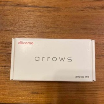 FUJITSU arrows We F-51B ホワイト