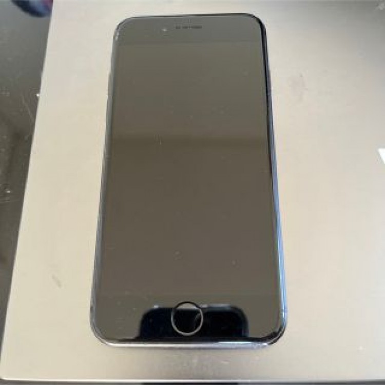 iPhone8 256GB SIMフリー