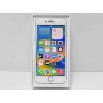 美品 バッテリ82％ iPhone8 64GB Silver SIMロック解除済