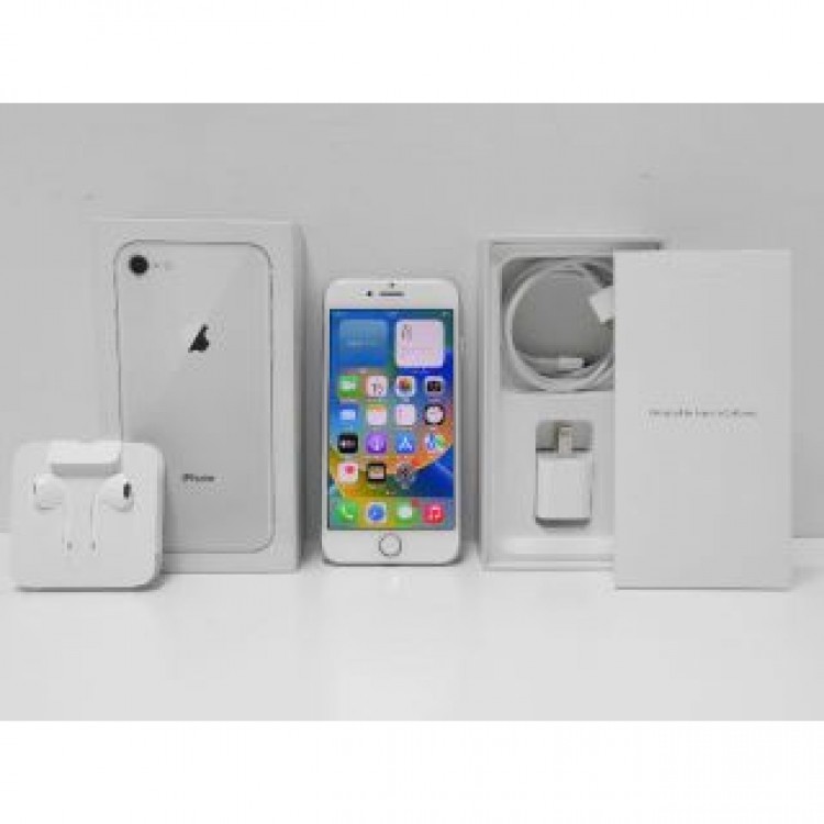 美品 バッテリ99％ iPhone8 64GB Silver SIMロック解除済