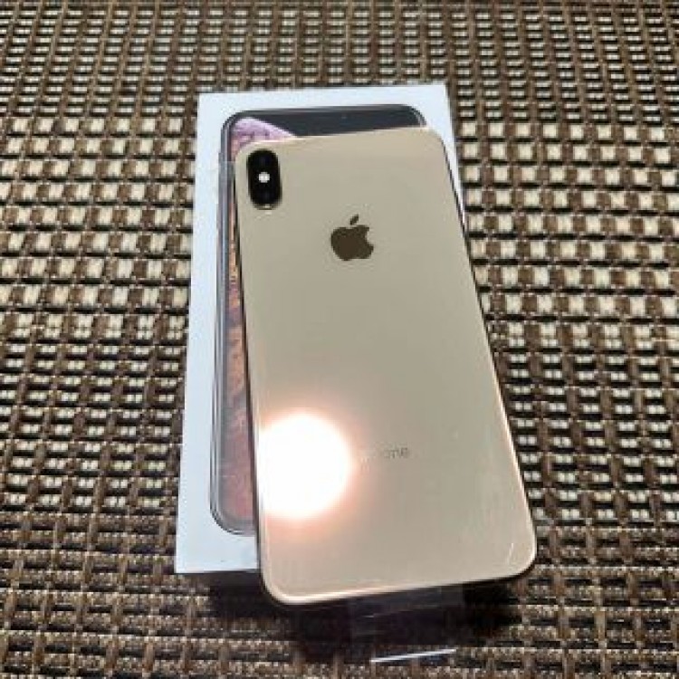 新品　iphone xs max 256GB