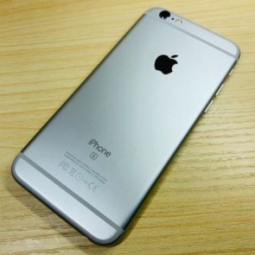美品 ﾊﾞｯﾃﾘｰ100% SIMﾌﾘｰiPhone6s 128GB P13