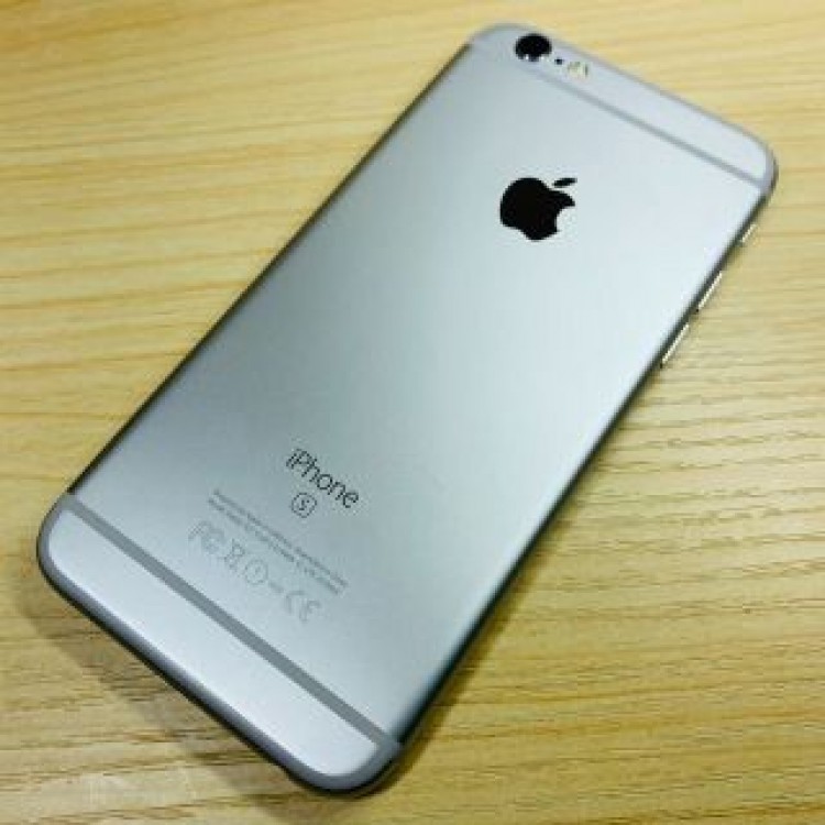 美品 ﾊﾞｯﾃﾘｰ100% SIMﾌﾘｰiPhone6s 128GB P13