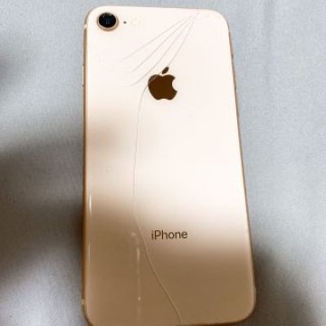 iPhone8本体　SIMロック解除済み