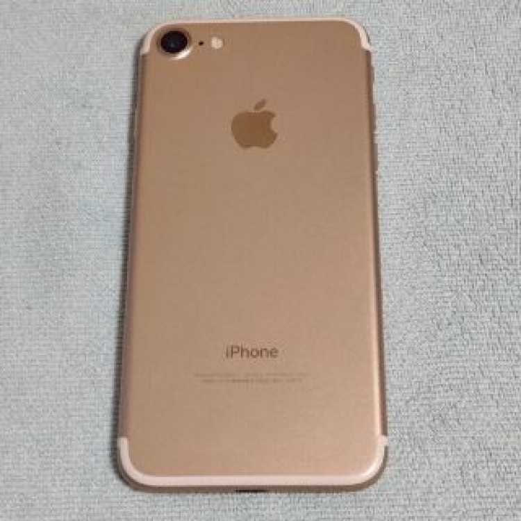 iPhone7 32GB ゴールド SIMロック解除済み