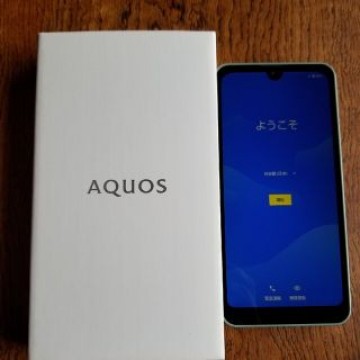 au AQUOS SHG06 箱付き SIMフリー スマホ本体