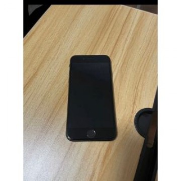 iPhone SE 第二世代 ブラック