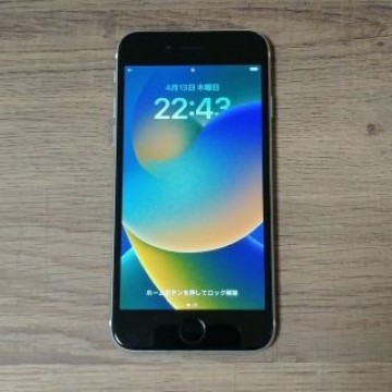 iPhone SE2 white 64 GB SIMフリー 美品