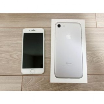 【SIMロック解除済】iPhone7 Silver 128GB 本体 初期化済