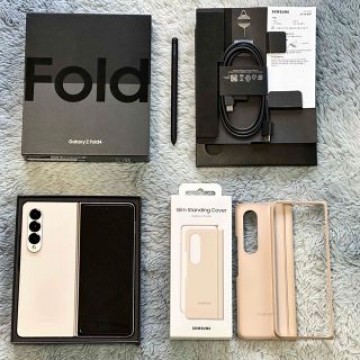 Galaxy Z Fold 4 256GB SIMフリー 純正ケース Sペン付属