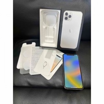 iPhone 11 pro 256GB docomo シルバー