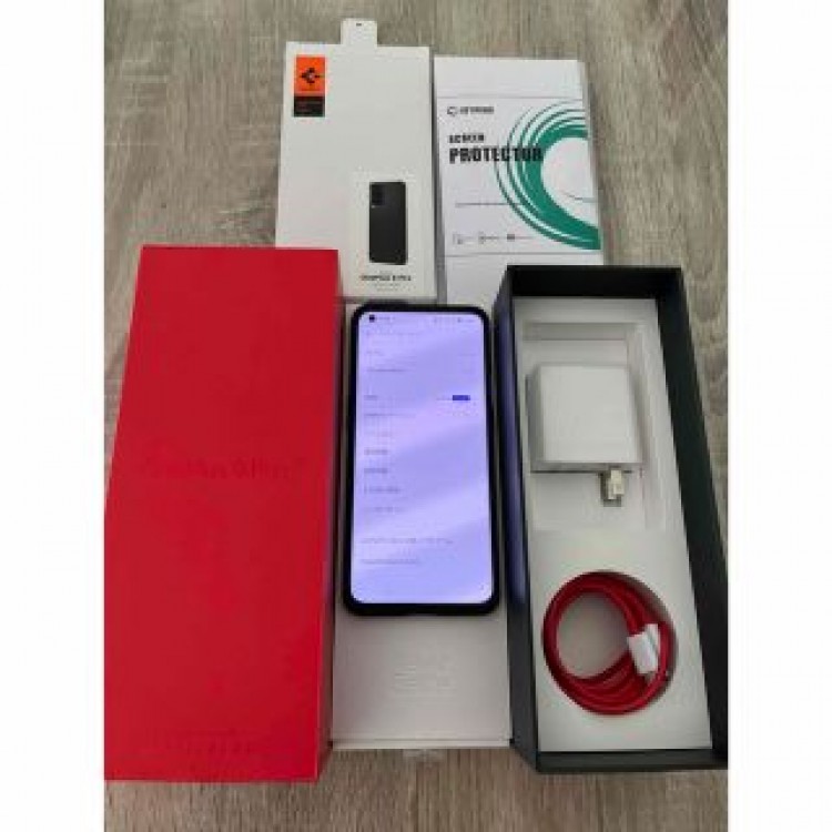 イベント利用美品｜OnePlus 9 Pro 128GB シルバー｜カバー等付