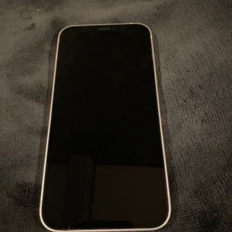 iPhone12本体