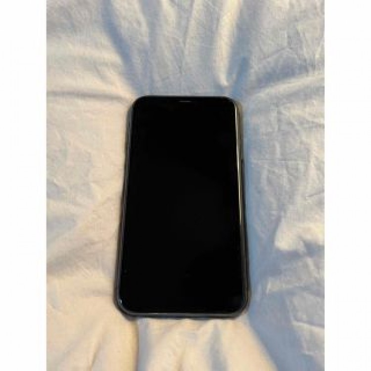 iPhone11 ブラック 本体　64GB