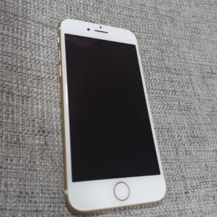 iPhone 7 Gold ゴールド 32 GB SIMフリー