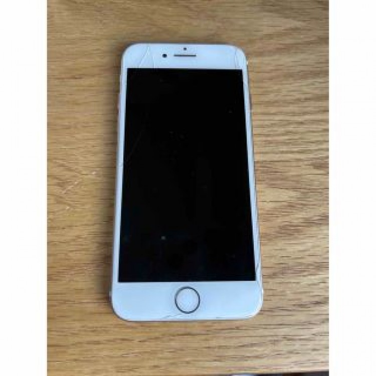 iPhone 7 128GB  画面ヒビあり